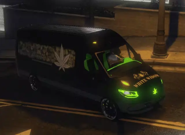 FiveM Weed Job with a Van for QBCore, Eight Strains